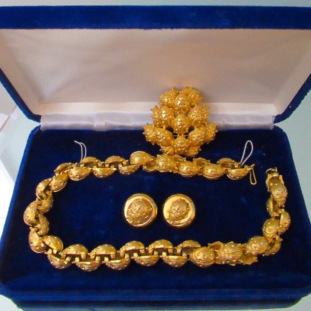 SPECTACULAR NEW VINTAGE NETTIE ROSENSTEIN SET LADYBUG NECKLACE - Picture 3 of 7
